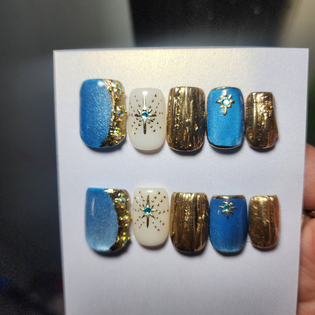 Short Square Gilded Celestial Press-On Nails