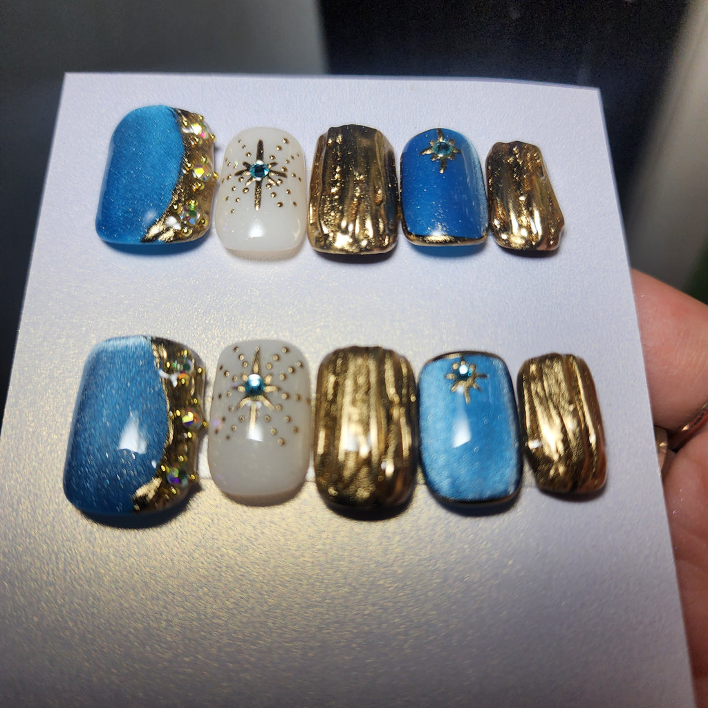 Short Square Gilded Celestial Press-On Nails