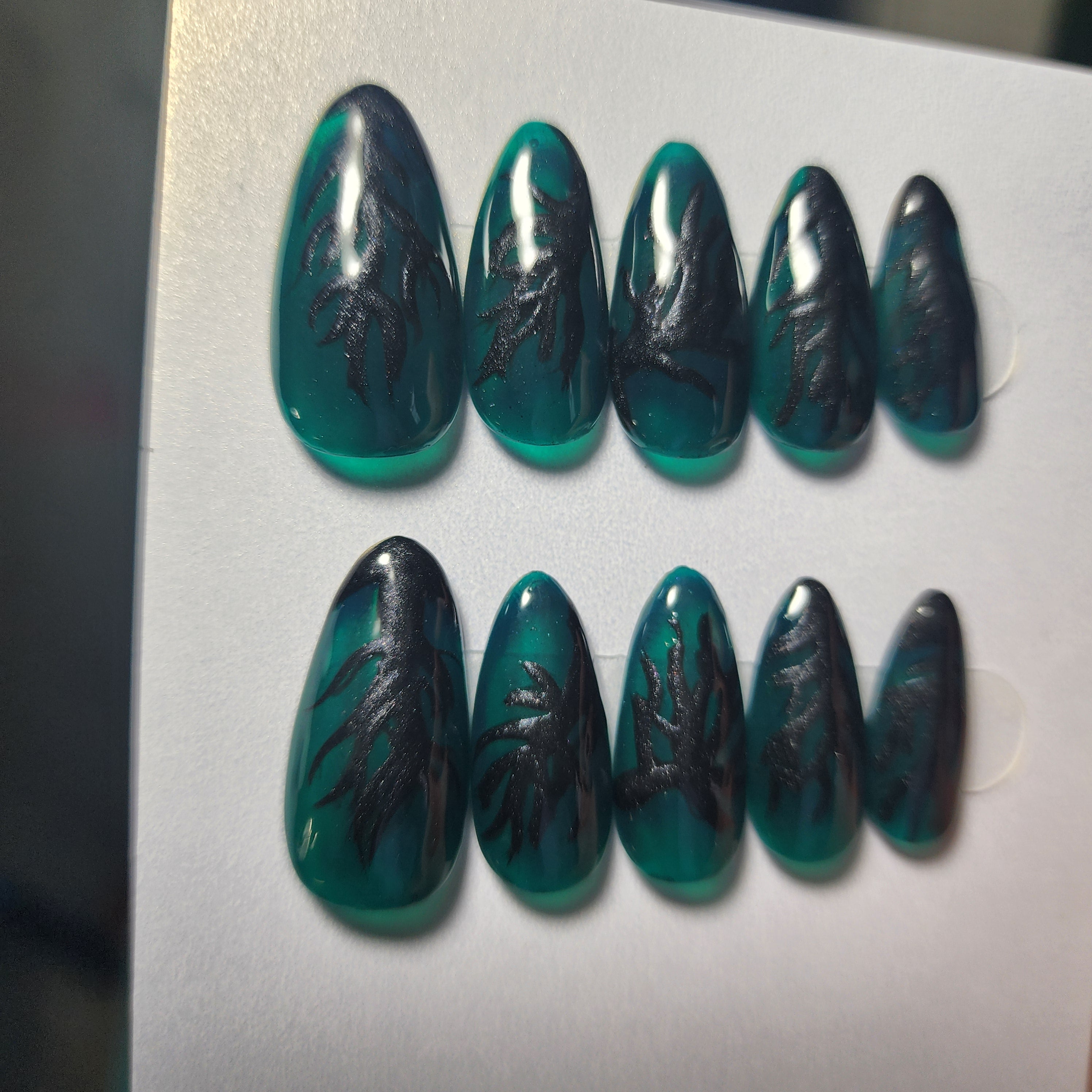 Witchy Black Tree Dark Evergreen Jelly Press-On Nails