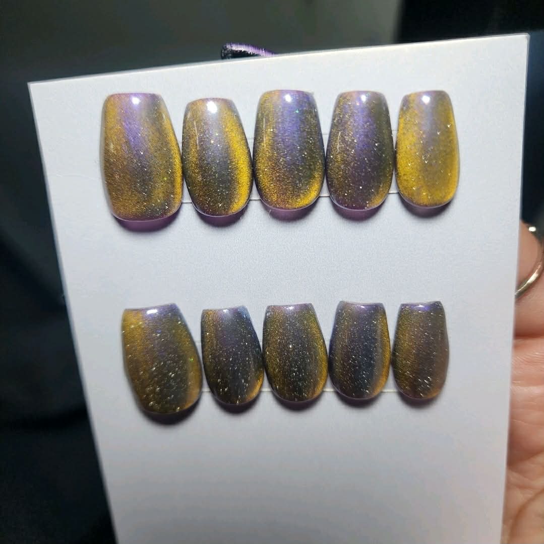 Handmade Mystical Color Shifting Gel Press-On Nails | Purple to Gold | Medium Coffin